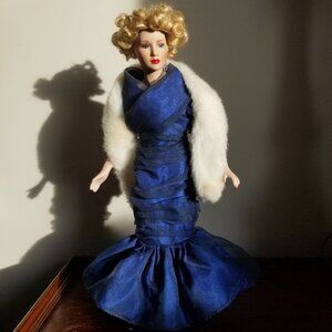 [CENTURY COLLECTION] Glamorous Porcelain "Jessica" Doll